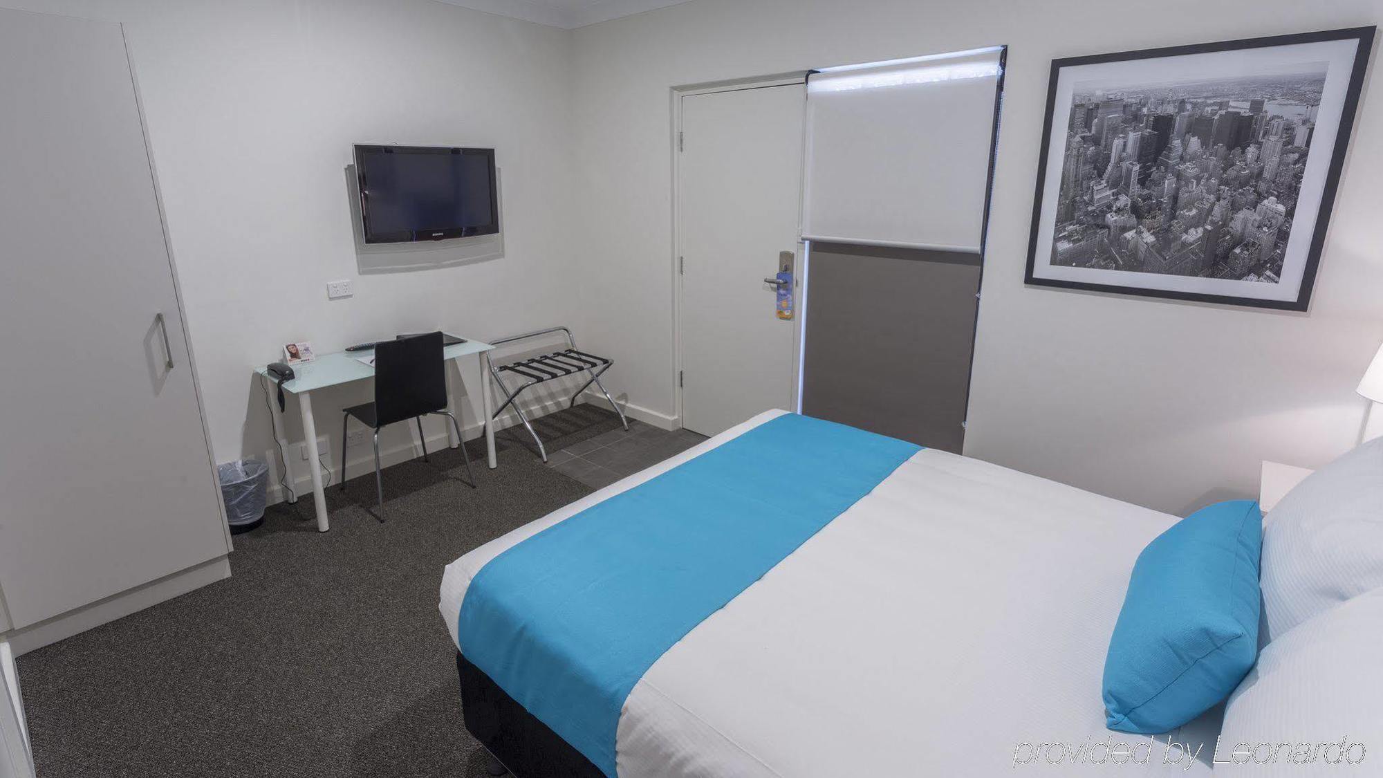 Comfort Inn & Suites Manhattan Adelaide Exterior photo